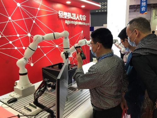 珞石機器人登陸智博會，揭開柔性協(xié)作機器人xMate新品神秘面紗