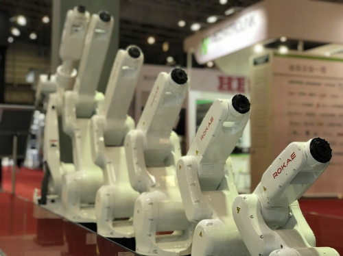 珞石機器人登陸智博會，揭開柔性協(xié)作機器人xMate新品神秘面紗