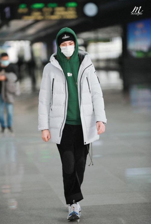 波司登羽絨服又火了？ 揭開TA火遍全網(wǎng)的秘密！