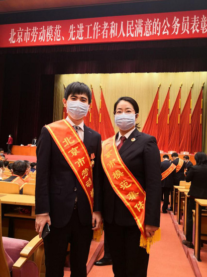 北京市委、市政府授予梟龍科技董事長(zhǎng)史曉剛 “北京市勞動(dòng)模范”榮譽(yù)稱號(hào)