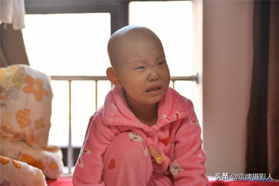 女人等不及老公“長大”，輕松籌·輕松公益上這個萌娃腦袋生腫瘤，急需幫助