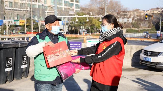 “情滿冬日 送暖萬家“，華潤蘇果暖心關(guān)愛戶外工作者覆蓋11城