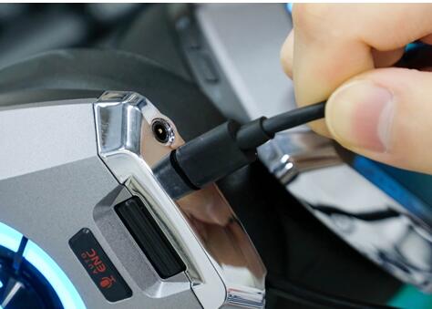 漫步者HECATE GX體驗：帶小金標的全能電競耳機你見過沒?