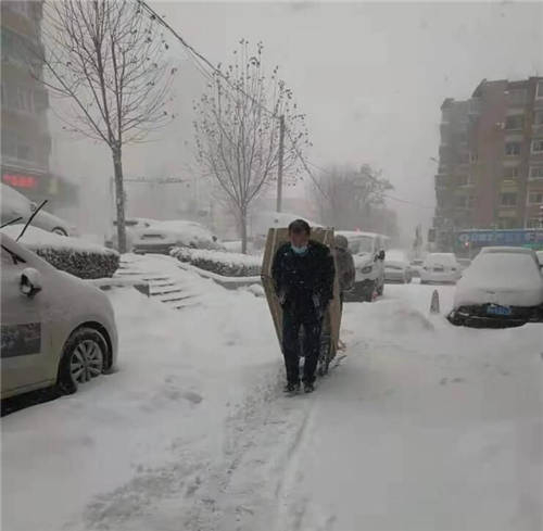 別人都在朋友圈曬雪景，海爾用戶卻曬服務溫暖