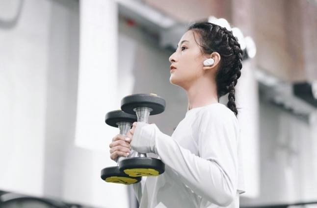 牛年牛裝備——與索尼WF-SP800N真無(wú)線(xiàn)降噪運(yùn)動(dòng)耳機(jī)一起專(zhuān)注運(yùn)動(dòng)接牛年