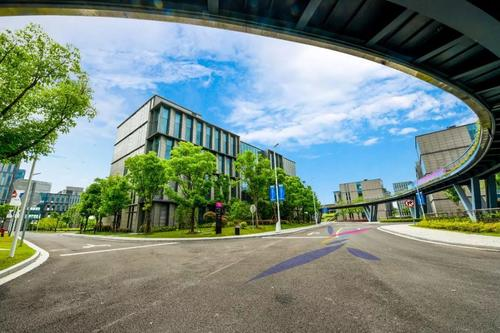 非房地產(chǎn)板塊業(yè)績激增40%，中國奧園多元化發(fā)展戰(zhàn)略初步實現(xiàn)