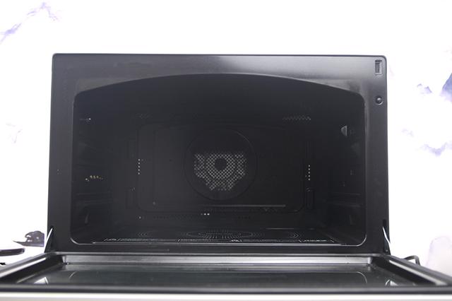 東芝微蒸烤一體機ER-RD7000CNW，全能料理的嘗鮮體驗