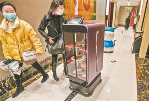 這家企業(yè)的送餐機器人憑什么成為餐飲業(yè)“吸睛利器”?