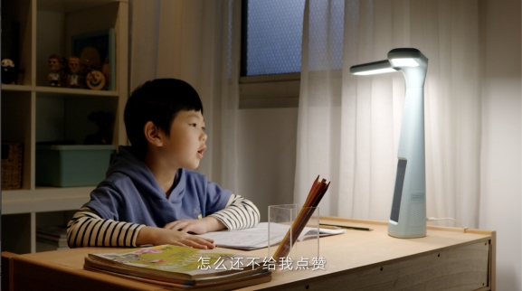 特殊的春節(jié)特殊的禮物，大力智能作業(yè)燈這個實驗戳中無數(shù)父母