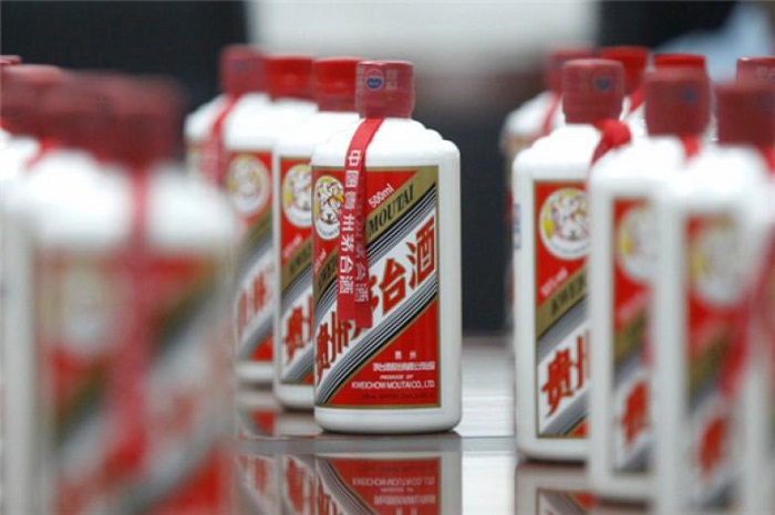 小米有品取消茅臺預(yù)約門檻，網(wǎng)友：過年喝到平價茅臺，感謝有品