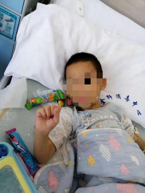 太心疼！3歲男孩患白血病，水滴籌愛心助力醫(yī)療費(fèi)挽救心碎家庭