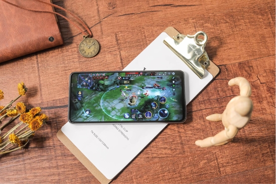 全新驍龍Elite Gaming加持，驍龍888手機玩游戲成就硬核戰(zhàn)將