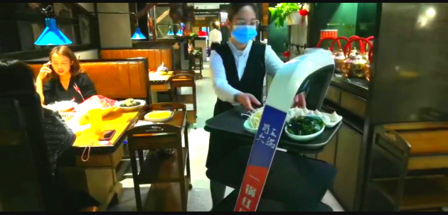 普渡機(jī)器人進(jìn)入蜀王火鍋，給你不一樣的用餐體驗(yàn)