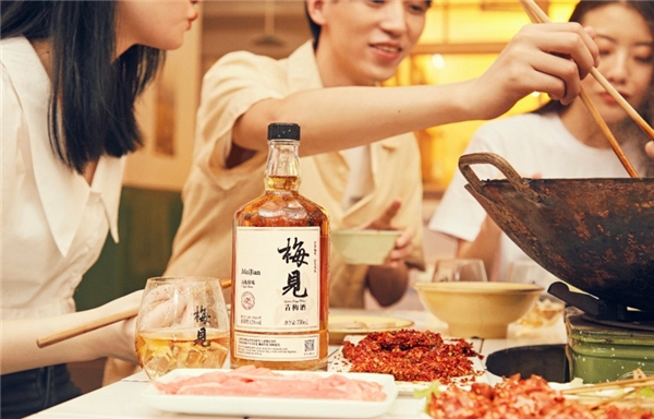 江小白果酒，十足果味誠(chéng)意滿