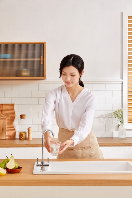3.8女王節(jié)國民媳婦劉濤和易開得“官宣”啦！ 詮釋高端飲水新方式