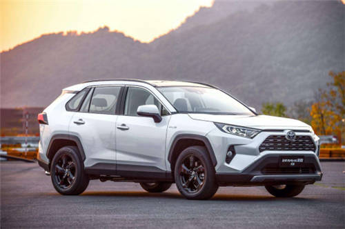 RAV4榮放雙擎版，擁有傲視同級的三種四驅(qū)系統(tǒng)