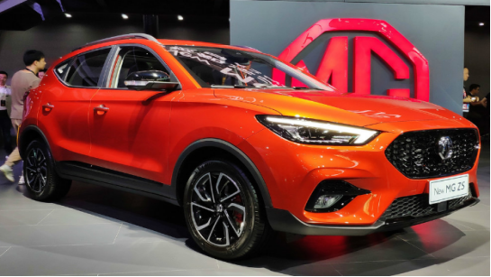 年輕人的第一輛車，SUV什么車型好？歐尚X5對比名爵ZS！