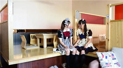 香！在青團(tuán)社，我找到了月薪上萬的女仆兼職