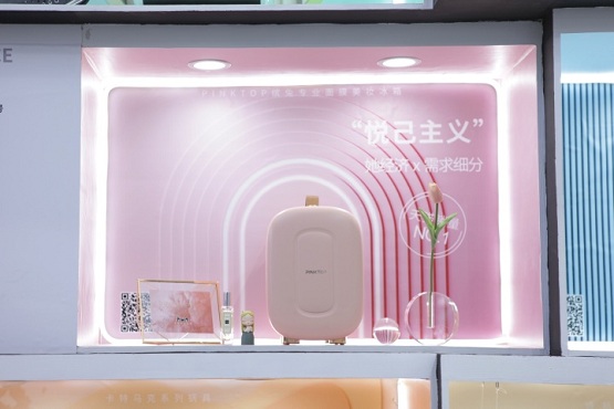 方太、海爾、海信等百?gòu)?qiáng)品牌戰(zhàn)略伙伴-瑞德設(shè)計(jì)驚艷亮相AWE2021