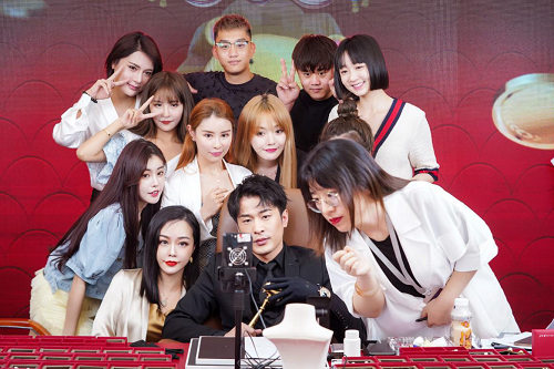 辛巴辛有志：辛選培養(yǎng)第三代主播，不靠“人設(shè)”拒絕套路