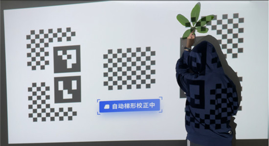 家用投影儀選哪個？實測極米H3S和堅果J10