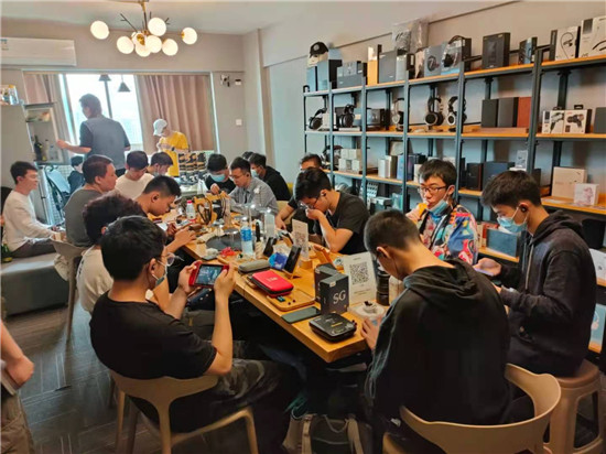 避開(kāi)內(nèi)卷？入門(mén)級(jí)的余音SG-03用上定制耳機(jī)的技術(shù)