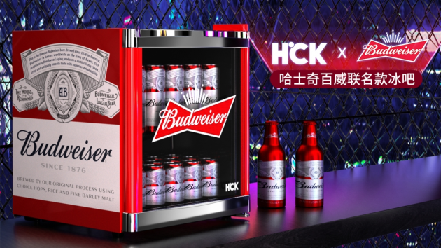 一眼淪陷！HCK哈士奇×百威聯(lián)名冰吧，太吸睛了！