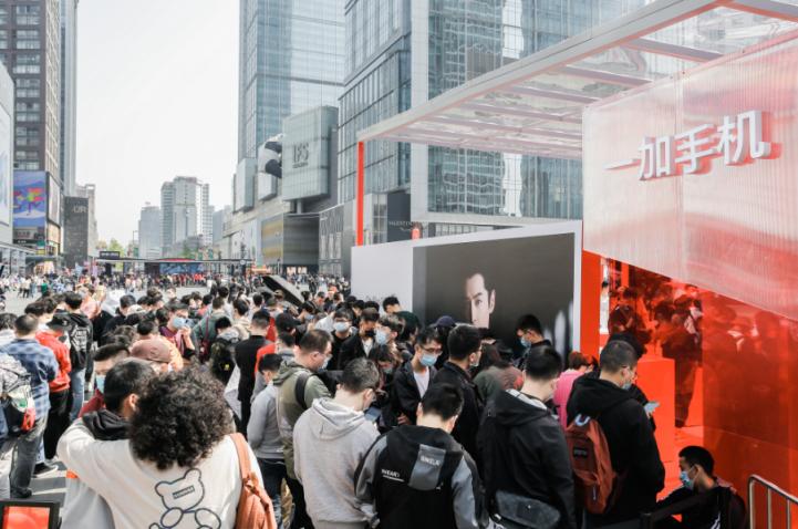 人氣火爆！一加 9 系列 Pop-up快閃活動16城聯(lián)動引排隊熱潮