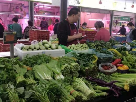 數(shù)字化的菜市場長什么樣？攤主胡楊飛：菜市場的熱鬧又回來了