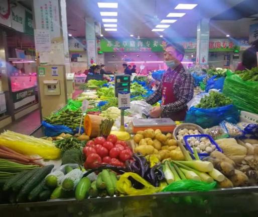 數(shù)字化的菜市場長什么樣？攤主胡楊飛：菜市場的熱鬧又回來了
