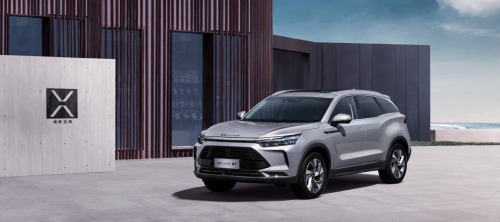 李雪琴車展首秀 攜BEIJING汽車兩款新車U5 PLUS、EU5 PLUS