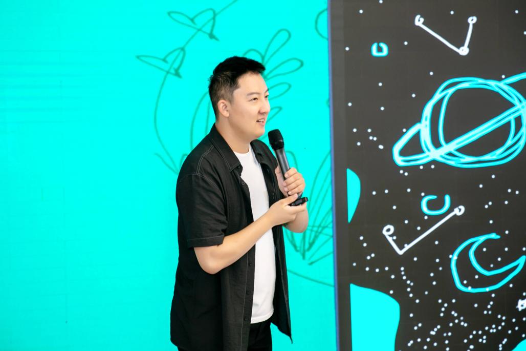 純粹“本”如此，華為主題設(shè)計師甫寸的匠心堅守與突破創(chuàng)新