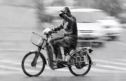 冬季電動(dòng)車?yán)m(xù)航少？愛瑪電動(dòng)車“引擎MAX”讓你騎更遠(yuǎn)不怕沒電！
