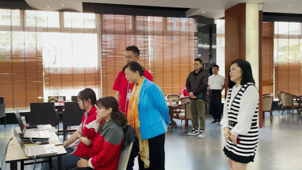 129屆廣交會(huì) 雙喜納客——喜迎珠海市進(jìn)出口商會(huì)會(huì)長(zhǎng)一行