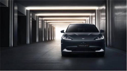 同樣是華為造車概念企業(yè)，ARCFOX極狐和賽力斯有何不同？