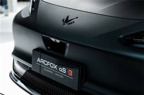 同樣是華為造車概念企業(yè)，ARCFOX極狐和賽力斯有何不同？