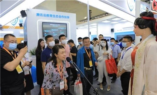 中國教育裝備展在廈門舉辦 網(wǎng)龍實(shí)力演繹未來教育圖景