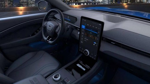 福特電馬PK特斯拉Model Y，談?wù)勱P(guān)于電動(dòng)車的那些事兒