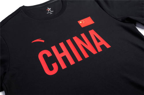 齊齊助力冬奧，安踏官宣王一博代言網(wǎng)友齊點贊