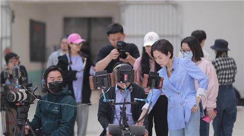 靈魂有香氣的女子李筱懿入局中視頻，聚焦女性成長話題