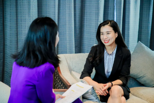 真人力出席2021中國品牌博鰲峰會，創(chuàng)始人CEO曾麗曉接受CCTV專訪
