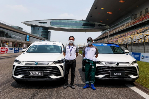 順應(yīng)時(shí)代發(fā)展 氫能汽車運(yùn)動(dòng)領(lǐng)先起航