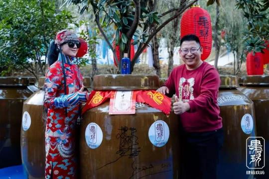 成功圈粉楊麗萍，肆拾玖坊玩轉(zhuǎn)體驗經(jīng)濟(jì)生意經(jīng)