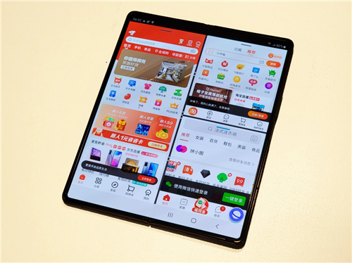 折疊屏多任務(wù)交互對比 三星Galaxy Z Fold2 5G勝在高效實用