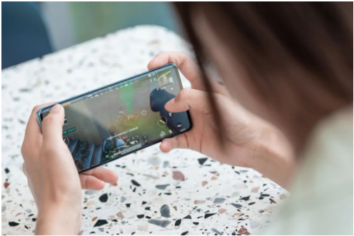 出道即巔峰！OPPO Reno6系列上線，斬獲全價(jià)位段雙冠軍