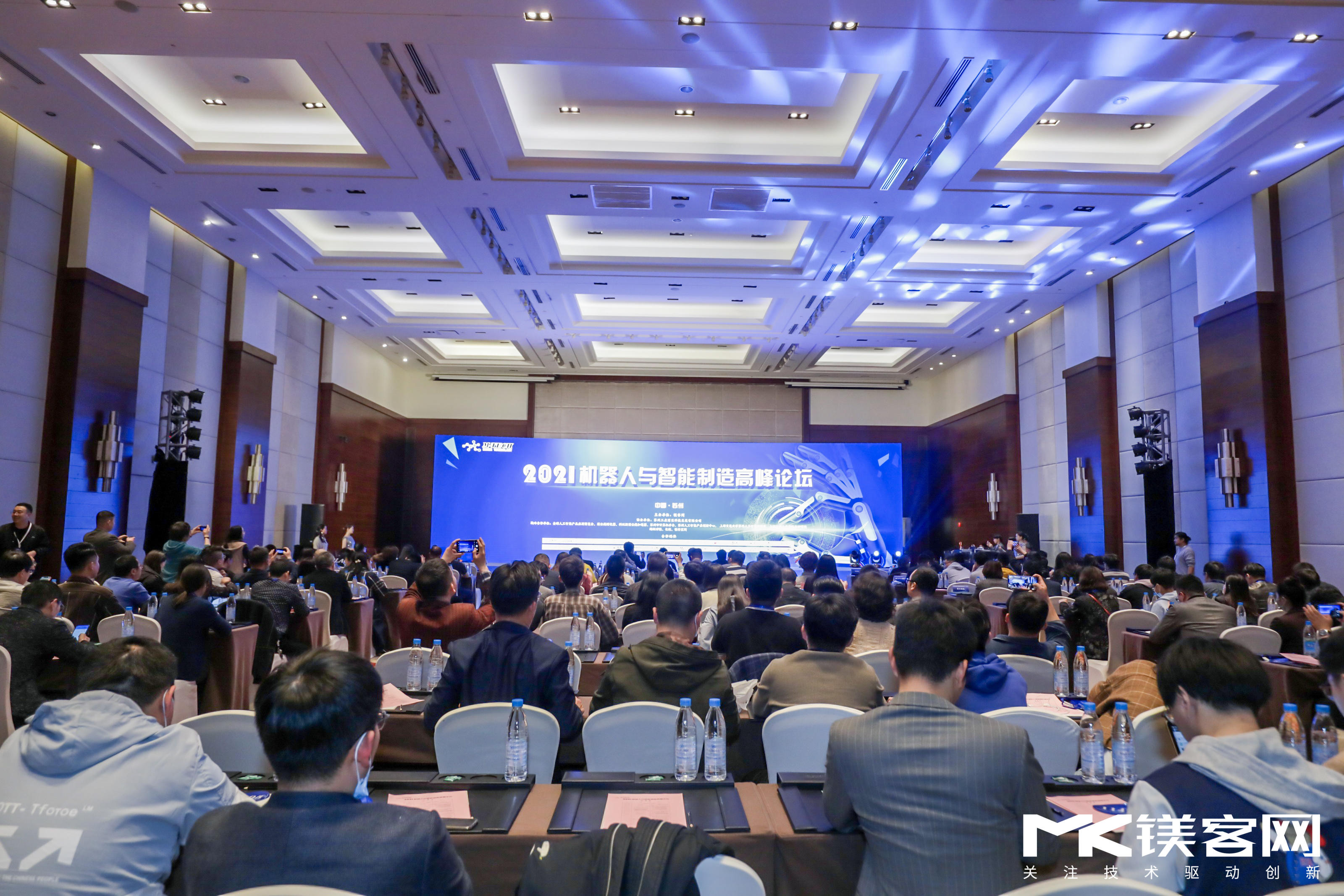 關于機器人與智能制造的“新思考”，都在M-TECH 2021機器人與智能制造高峰論壇上