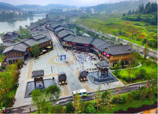 與其躺平放棄夢想 ， 不如來丹寨馬拉松體驗(yàn)酣暢淋漓后的舒爽