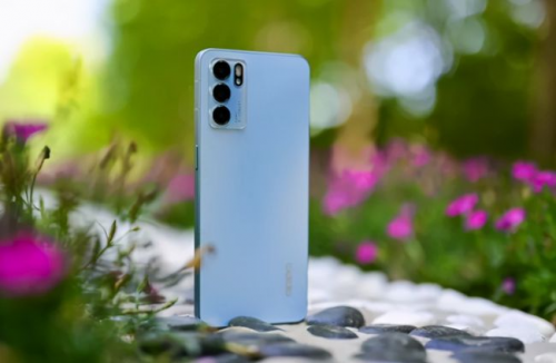 論顏值從來沒輸過，OPPO Reno6外觀亮眼，夏日晴海配色絕了