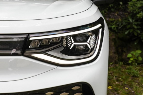 新能源電動(dòng)汽車上汽大眾ID6X上市，價(jià)格239，888元-278，888元
