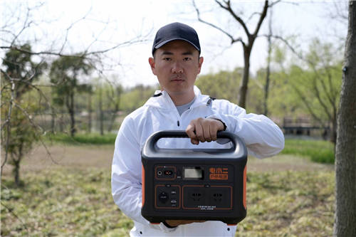 戶外大佬都在用的續(xù)電神器，電小二戶外電源憑什么！